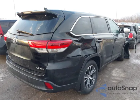 2019 Toyota Highlander Le Plus z USA, uszkodzony, nr VIN 5TDBZRFH2KS701395